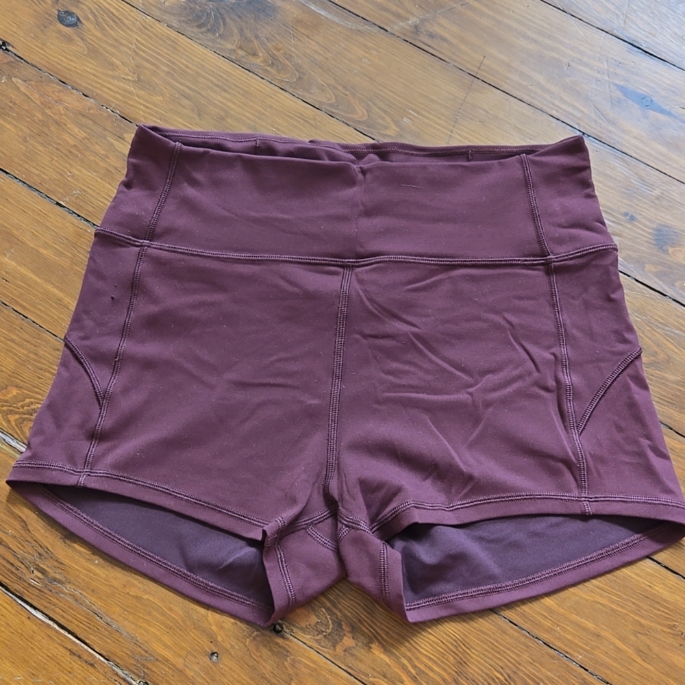8 Lulu Align Red Shorts